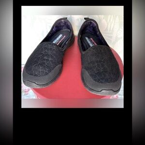Skechers Microburst Flats Slip On Memory Foam Comfort # 23310 in Black size 7.0